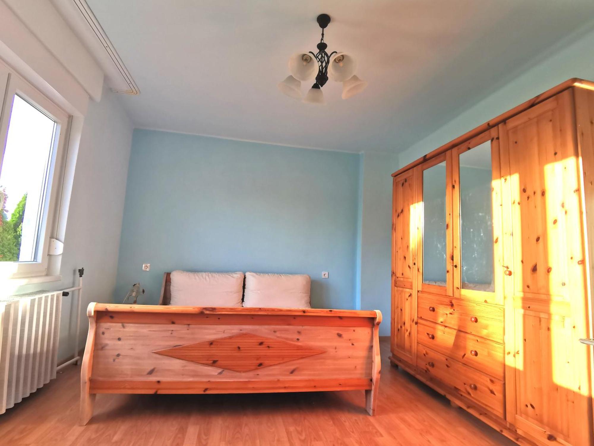 דירות Szolad Grosses Ferienhaus Plattensee Balaton - Nyaralo Haz 6 Szobaval, 5 Fuerdoszobaval, 3000 Nm מראה חיצוני תמונה